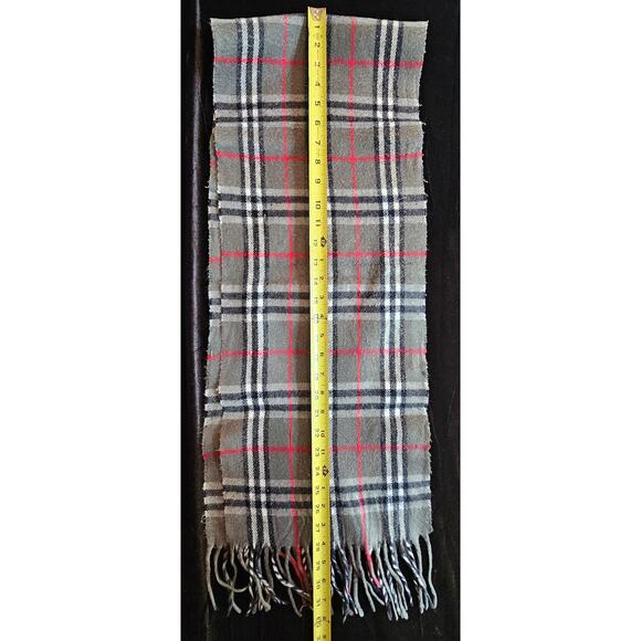 BURBERRYs of London 100% Lambswool Gray Scarf Shawl Nova Check Vintage (2) - Picture 6 of 8